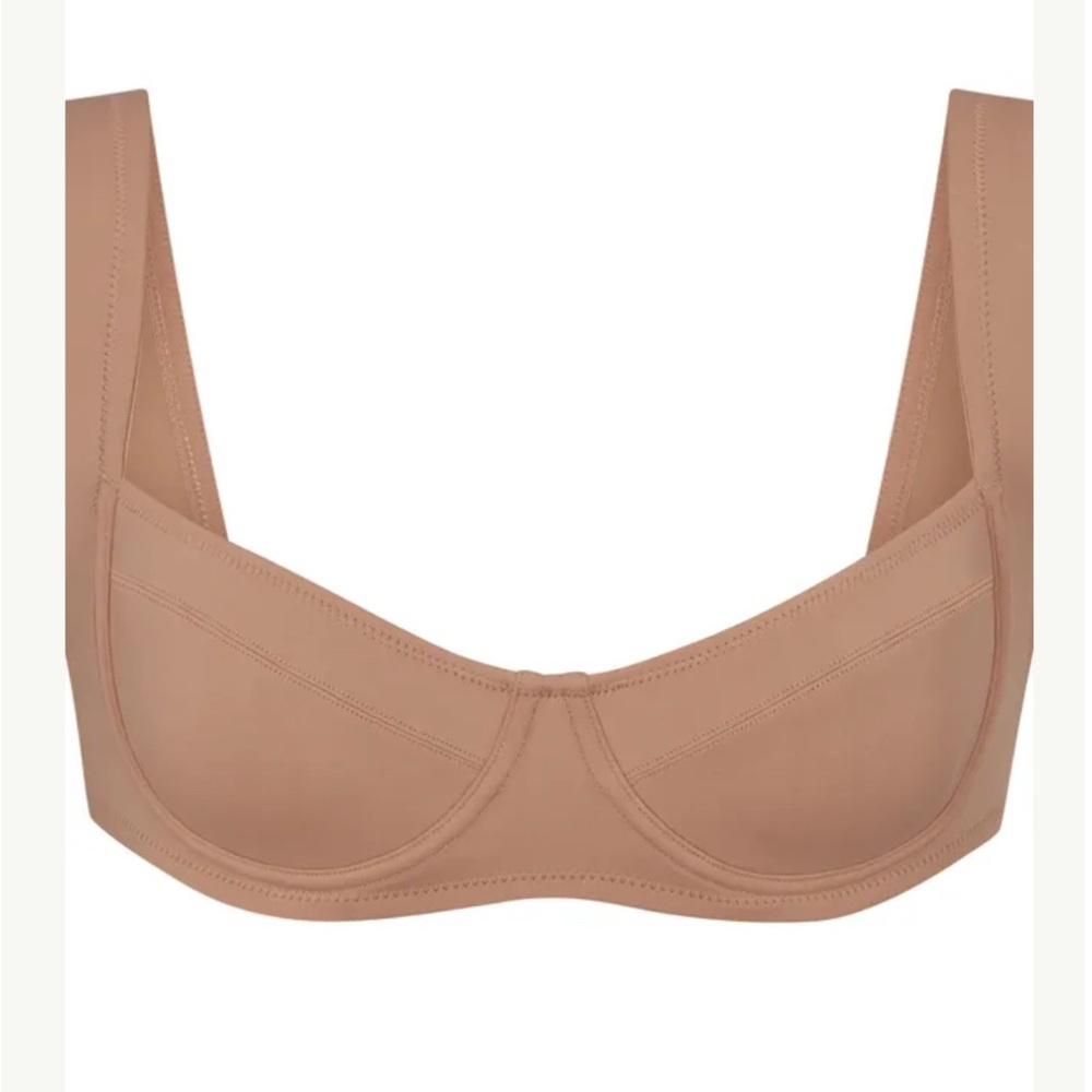 SKIMS Shaping Swim Unlined Underwire Bikini Top
NWT Size XS